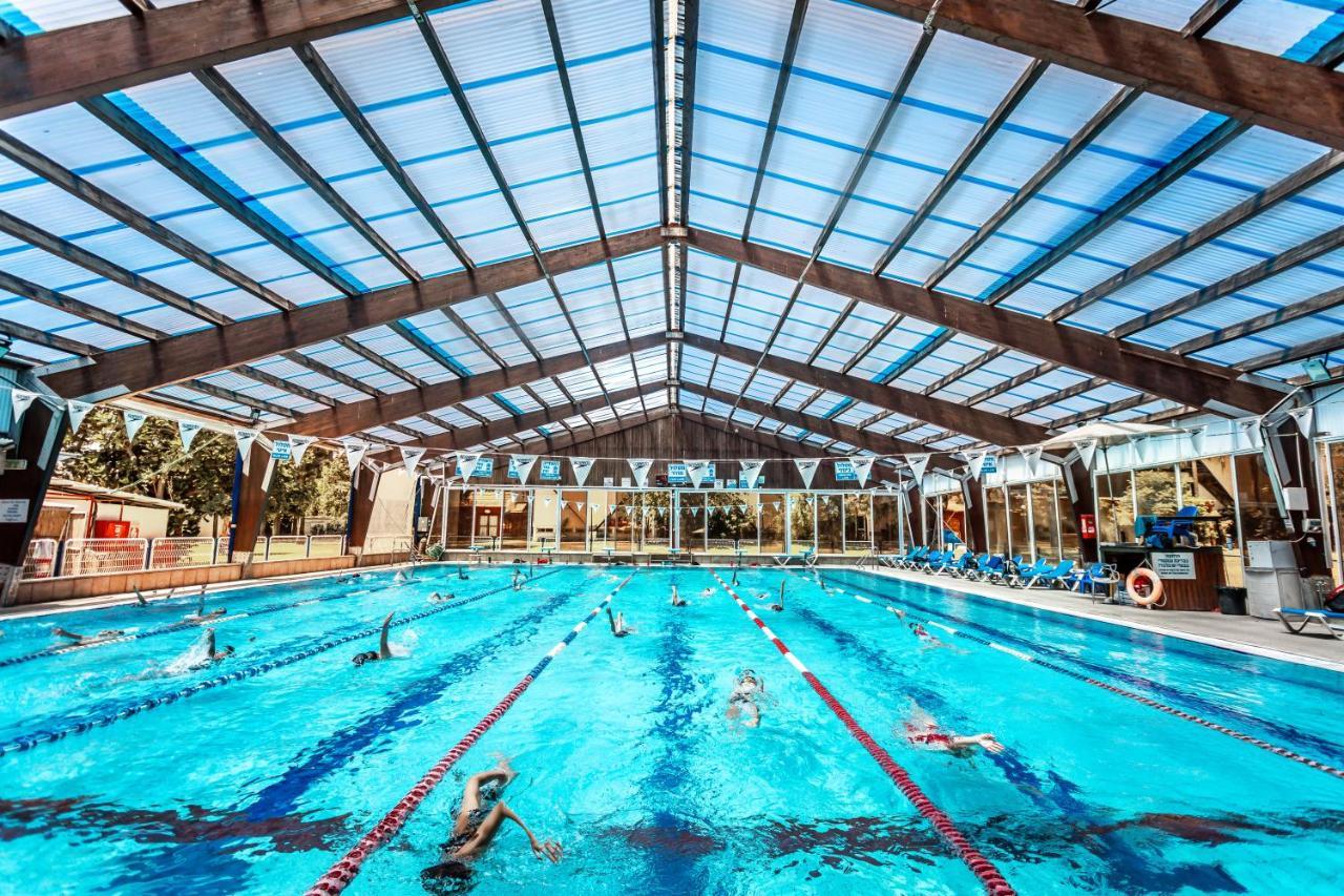 Kfar Maccabiah Business & Sport Hotel Рамат-Ган Экстерьер фото
