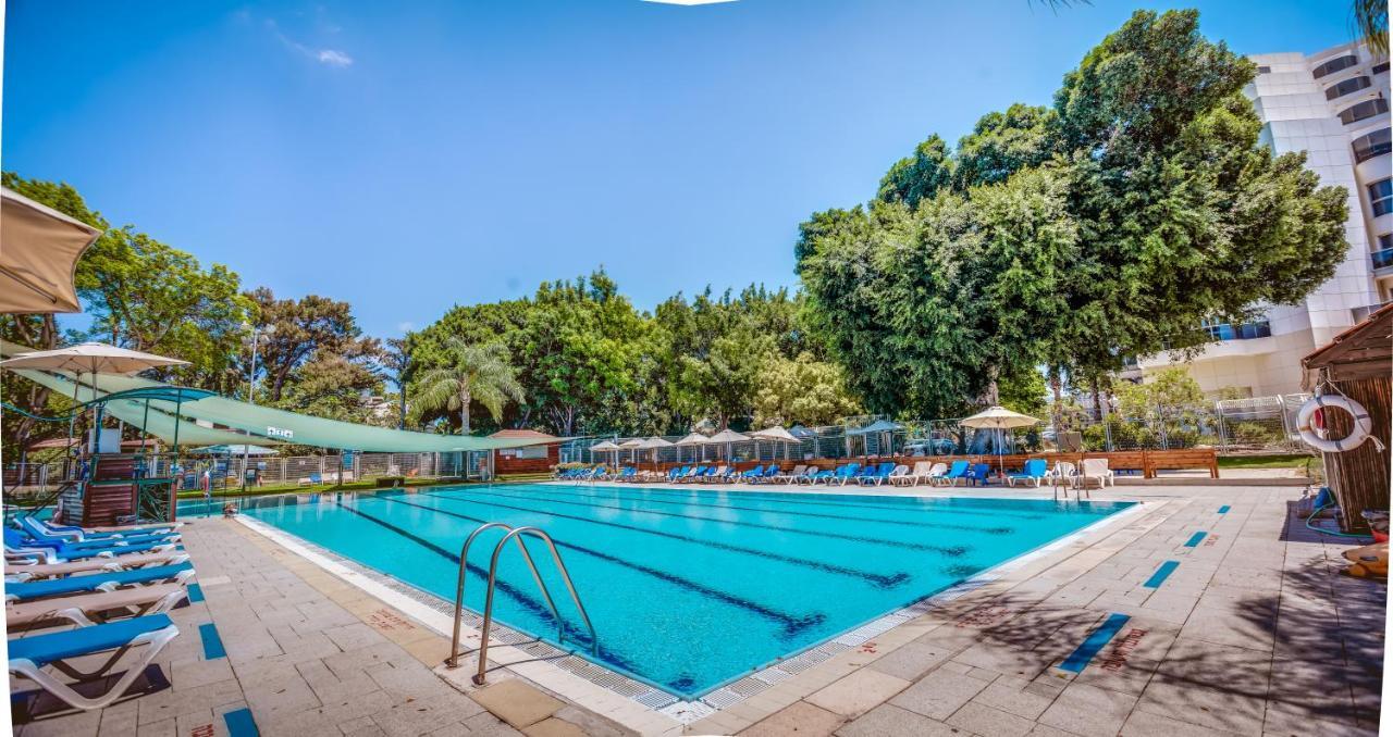 Kfar Maccabiah Business & Sport Hotel Рамат-Ган Экстерьер фото