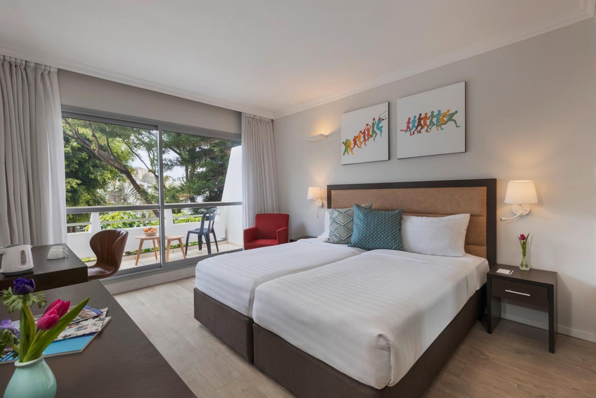 Kfar Maccabiah Business & Sport Hotel Рамат-Ган Экстерьер фото